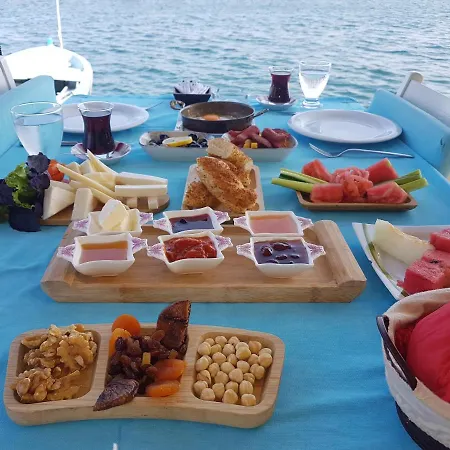 Special Class Adults Only Otel Behram