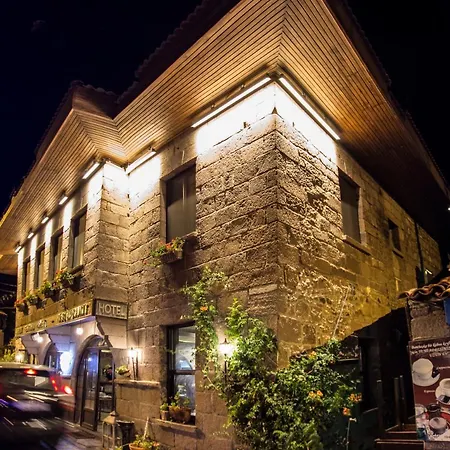 Special Class Adults Only 4* Assos