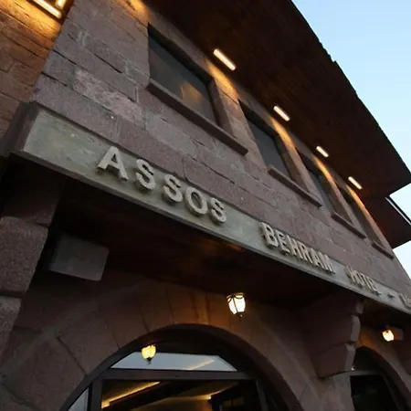 Special Class Adults Only 4* Assos