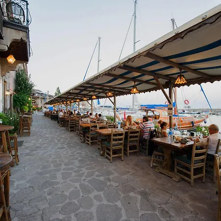 Special Class Adults Only מלון